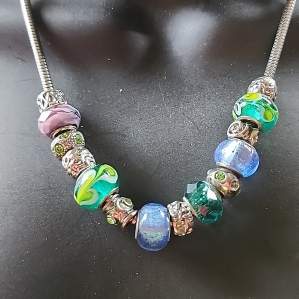 Silvertone necklace with glass beads charms Pandora type